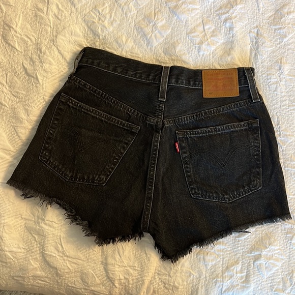 Levi’s 501 Denim Shorts - Picture 2 of 2